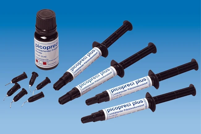 picopreci plus 3x3g Spritzen, rosa, inkl. 12 Dosierspitzen und 5 ml picopreci plus Bonder, Set à 1 Stück