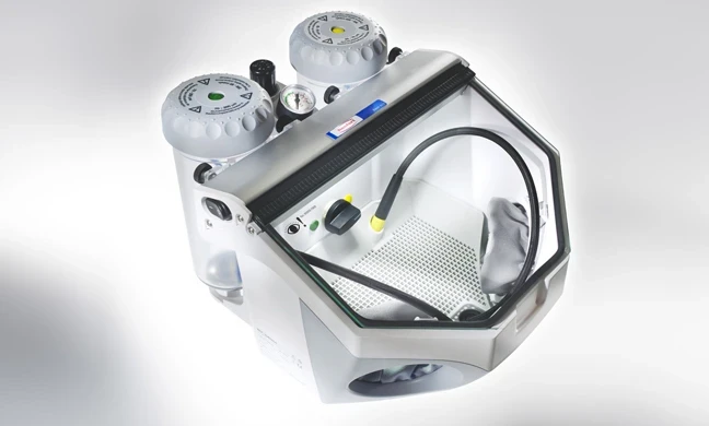 Basic Eco Feinstrahlgerät, 2 Tank 25 - 70 µm / 70 - 250 µm, Packung à 1 Stück